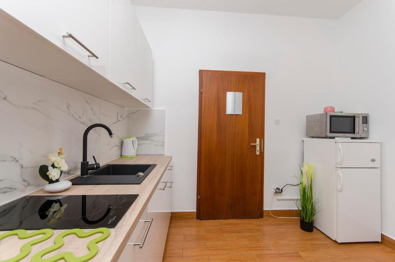 Apartments Katarina Пировац Экстерьер фото